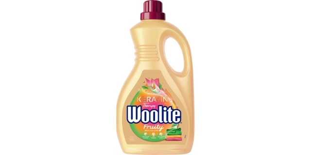 Woolite Keratin Therapy Colour Liquid Laundry Detergent, Fruity, 2.7L (45 Washes)                                                                                                                                                                         