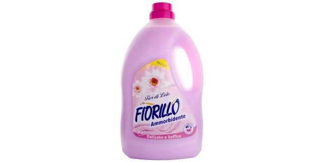 FIORILLO AMMORBIDENTE FIOR DI LOTO 4 l Aviváž s vůní lotosového květu                                                                                                                                                                                     