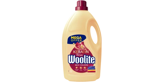 Woolite Keratin Therapy na barevné prádlo. Tekutý prací přípravek s keratinem. 4.5 l / 75 pracích dávek                                                                                                                                                   