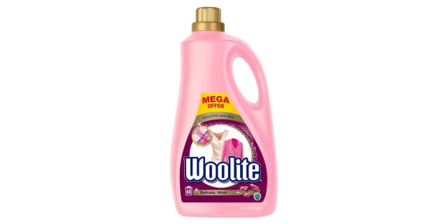 Woolite Keratin Therapy na jemné a vlněné prádlo. Tekutý prací přípravek s keratinem. 3.6 l / 60 pracích dávek                                                                                                                                            