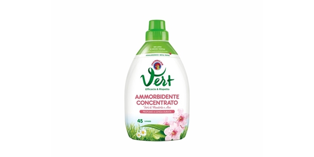 CHC - ECO Avivážní koncentrát - VERT ECO FIORI DI MANDORLO E ALOE 900ml                                                                                                                                                                                   