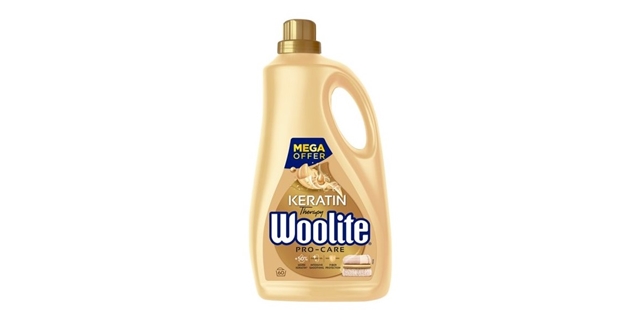 Woolite Keratin Therapy Pro-Care na všechny druhy prádla. Tekutý prací přípravek s keratinem. 3.6 l / 60 pracích dávek                                                                                                                                    