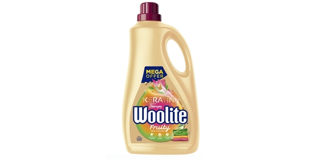 Woolite Keratin Therapy na barevné prádlo Fruity. Tekutý prací přípravek s keratinem. 3.6 l / 60 pracícch dávek                                                                                                                                           
